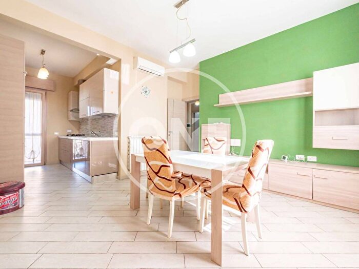 Appartamento trilocale in affitto in Via delle Robinie, Centocelle, Roma