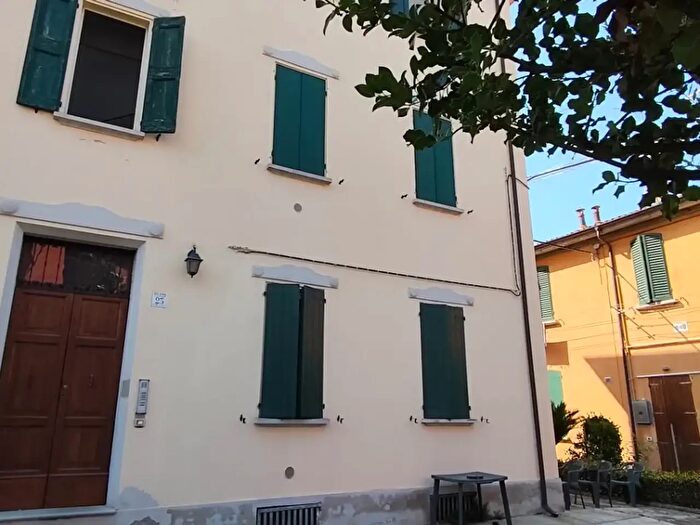 Appartamento trilocale in affitto in Via della Salita, Bologna