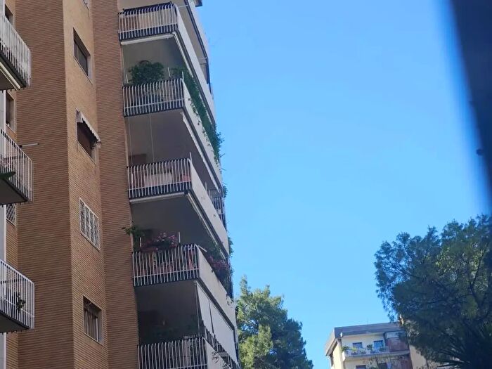 Appartamento quadrilocale in affitto in Via Papa Innocenzo XII, Bari