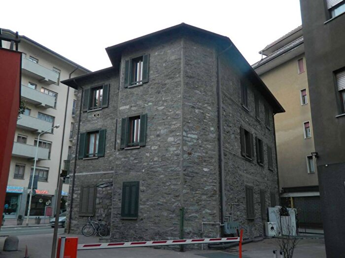 Case in Vendita e in Affitto - 2