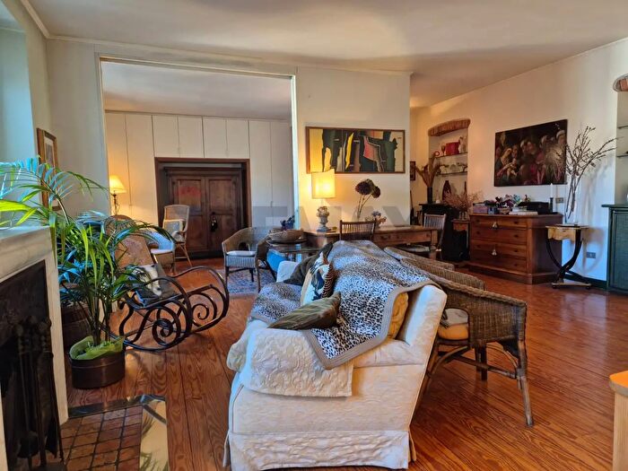 Appartamento trilocale in vendita in Milano