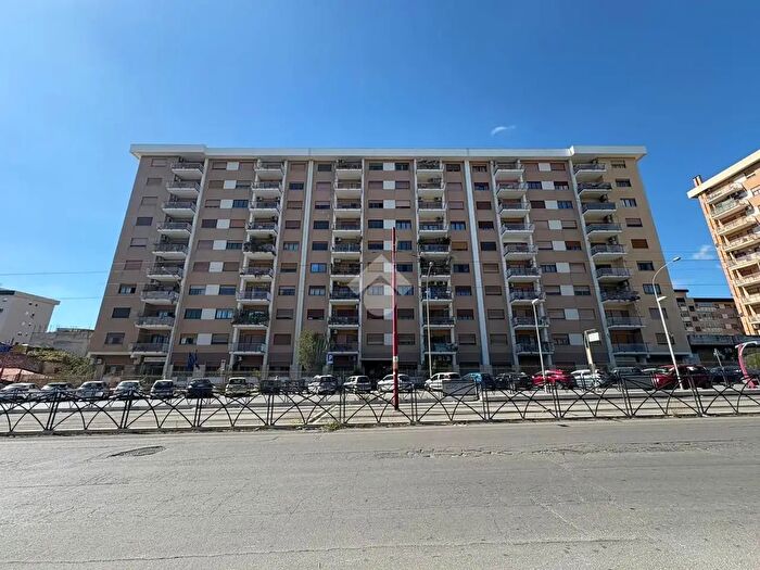 Appartamento con 5 locali in vendita in Via Leonardo da Vinci, Palermo