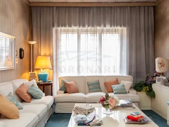 Appartamento con 5 locali in vendita in Via Vincenzo Ussani, Roma