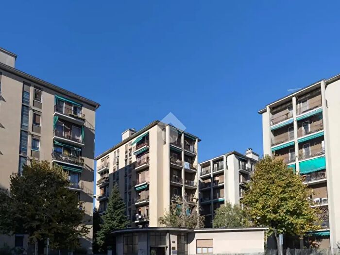 Appartamento quadrilocale in vendita in Via Valassina, Milano