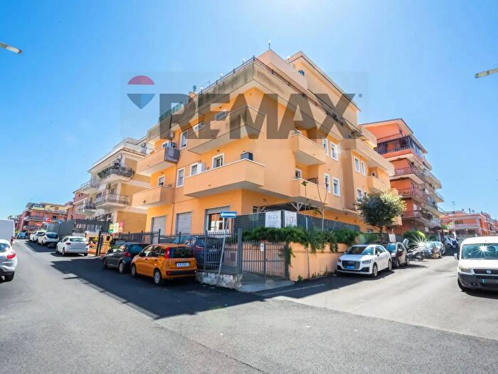 Appartamento bilocale in vendita in Via Rocca dEvandro, Roma