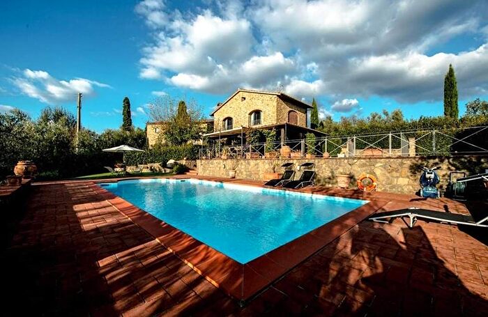 Casa con 5 locali in vendita in Vinci