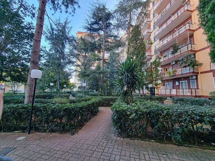 Appartamento quadrilocale in vendita in Via Stradella del Caffè, Bari