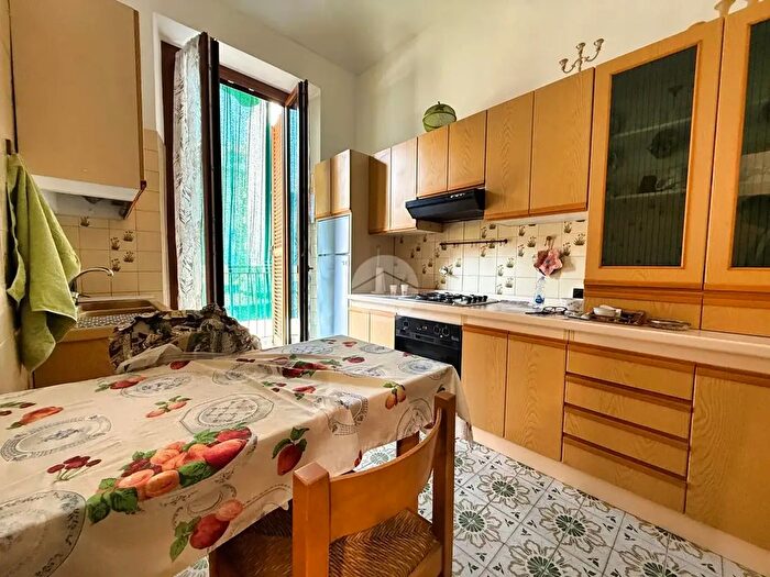 Appartamento trilocale in affitto in Via Venasca, Torino