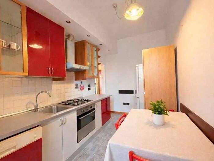 Appartamento trilocale in vendita in Via Celso, Firenze