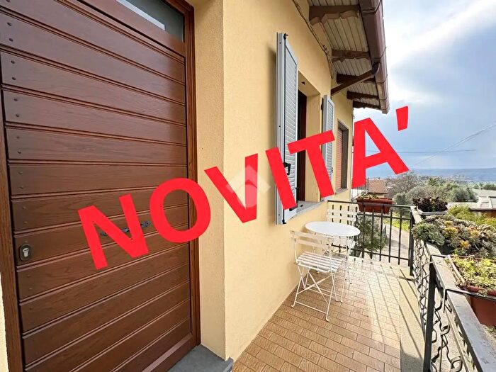 Casa bilocale in vendita in Strada di Massa, Narni