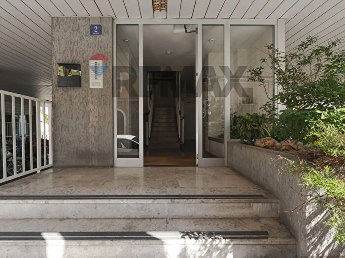 Appartamento trilocale in vendita in Via De Fin, Trieste