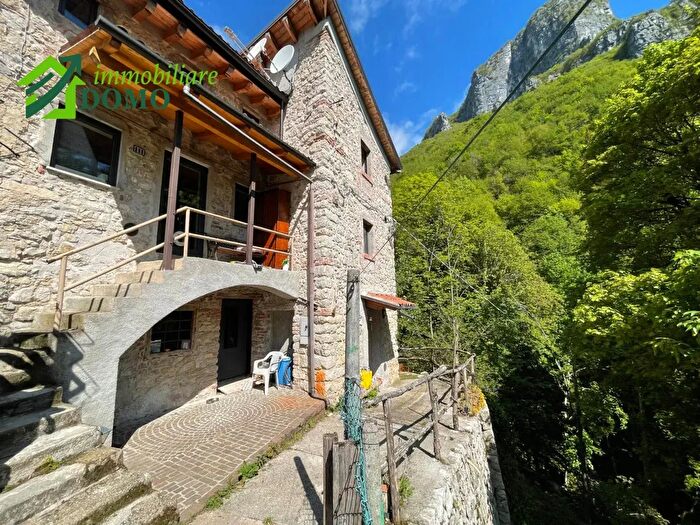 Casa con 5 locali in vendita in Via Busati, Arsiero