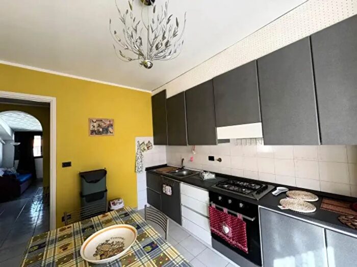 Appartamento trilocale in affitto in Via Trinità, Torino