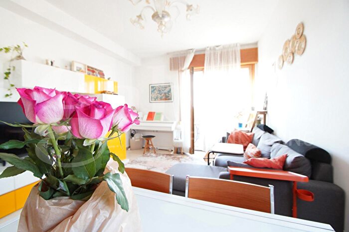 Appartamento con 5 locali in vendita in Viale Garibaldi, Venezia