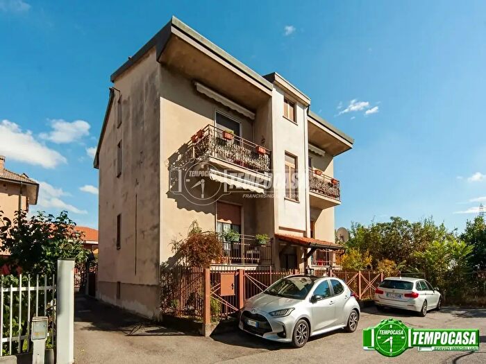 Case in Vendita e in Affitto - 2