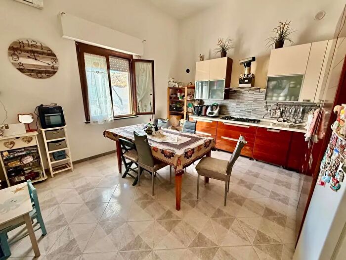 Appartamento quadrilocale in vendita in Via Ombrone, Montemurlo