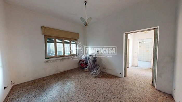 Appartamento trilocale in vendita in Via MTe Resegone, Cesano Maderno