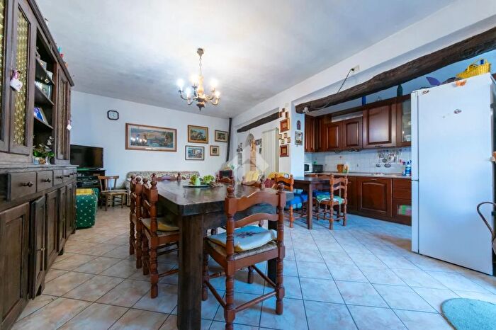Casa trilocale in vendita in Via San Rocco, Frassineto Po
