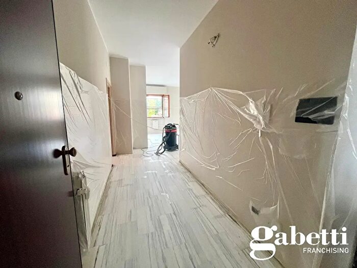 Appartamento con 5 locali in vendita in Via Ricciardi, Asti