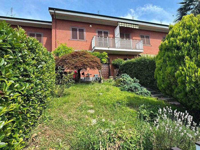 Casa con 5 locali in vendita in Via Martiri della Libertà Cambiano, Cambiano