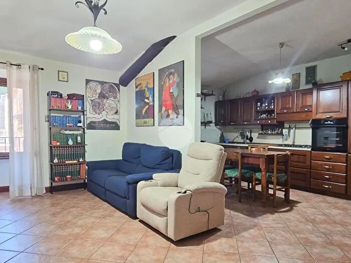 Appartamento trilocale in vendita in Via del Macello Vecchio, Spoleto