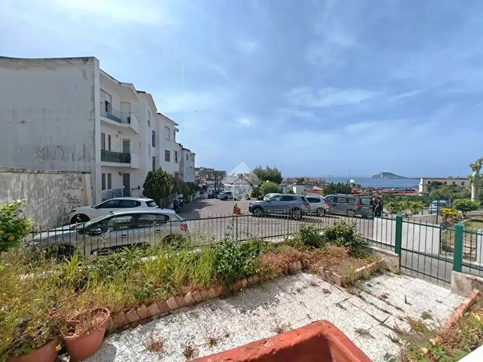 Appartamento trilocale in vendita in Corso Nicola Terracciano, Pozzuoli