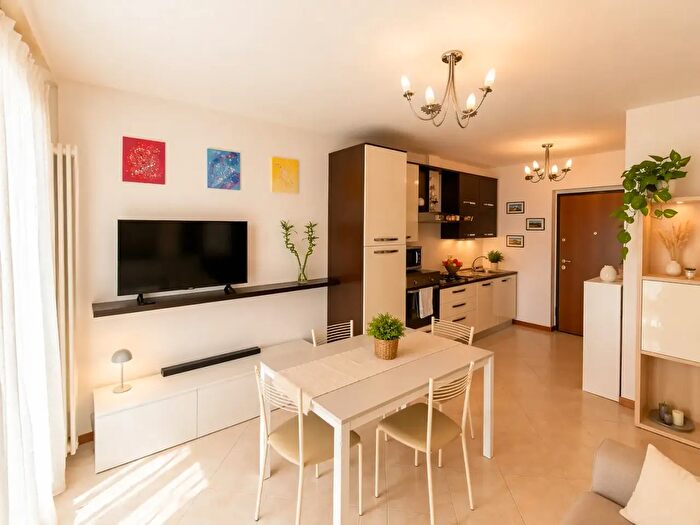 Appartamento bilocale in vendita in Via dei Mille, Lavagno