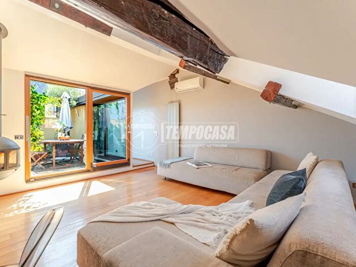 Appartamento con 5 locali in vendita in Via Fratelli Bronzetti, Milano