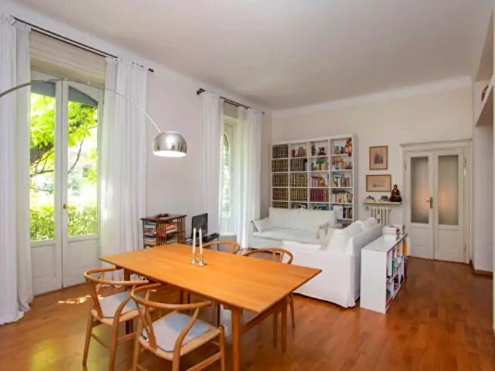 Appartamento trilocale in affitto in Via Ozieri, Milano
