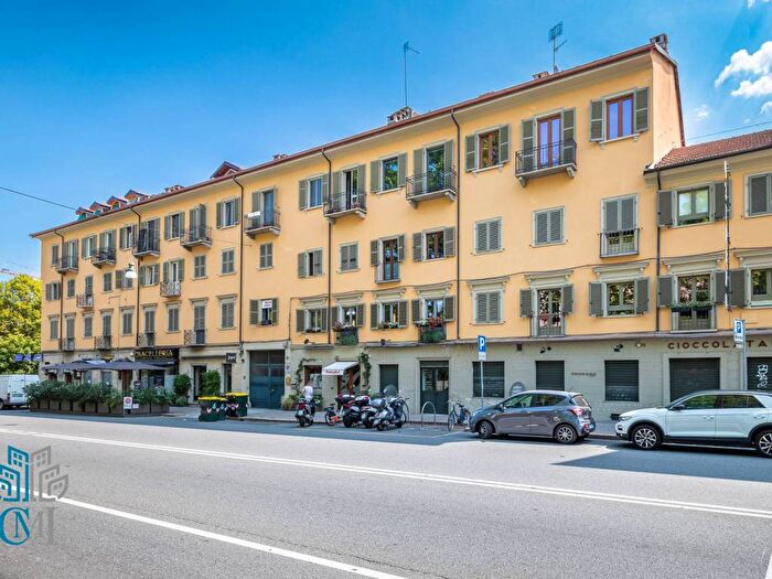 Appartamento trilocale in affitto in Corso Moncalieri, Gran Madre Crimea, Torino