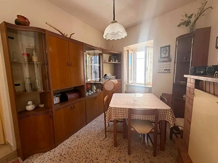 Casa bilocale in vendita in Vico Novelli Tosi, Amelia