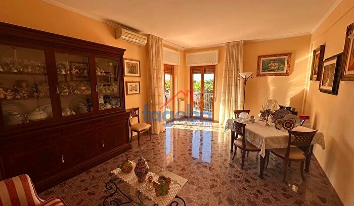 Appartamento quadrilocale in vendita in Via Biscegle, Trani