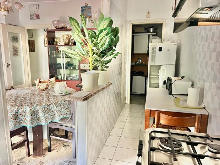 Appartamento bilocale in vendita in Via Martiri della Libertà, Sanremo
