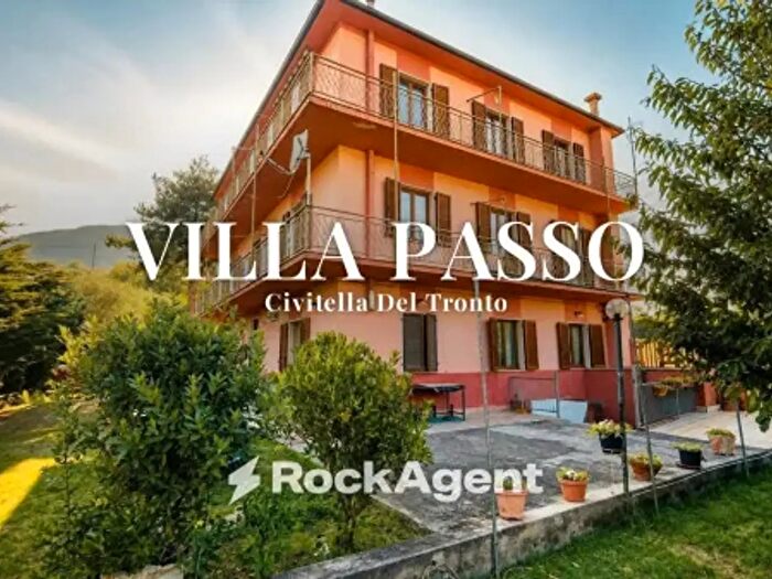 Casa con 6 locali in vendita in Via Case Sparse Frazione Villa Passo, Civitella Del Tronto
