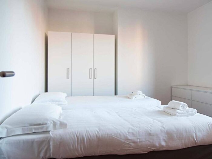 Appartamento trilocale in affitto in Via Magolfa, Navigli Darsena, Milano