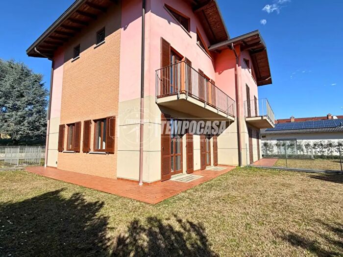 Casa con 6 locali in vendita in Via San Bartolomeo, Missaglia