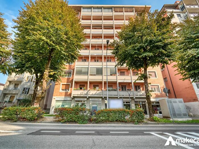 Appartamento bilocale in vendita in Via Battisti, Melegnano