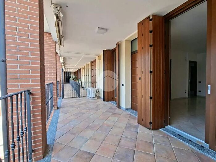 Appartamento trilocale in vendita in Via Edmondo De Amicis, Sedriano