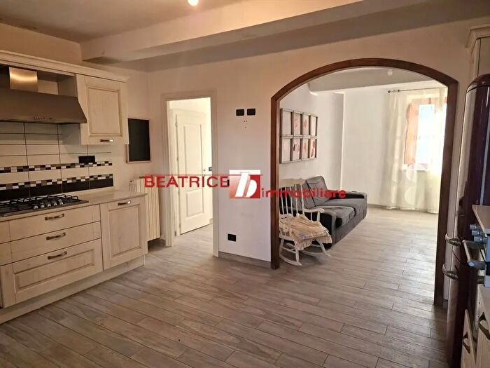 Casa con 7 locali in vendita in Via di Villa Altieri, Lucca