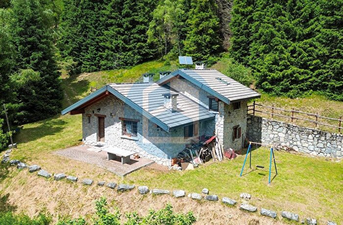 Casa con 5 locali in vendita in Cimbergo Località Colom, Cimbergo