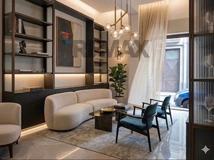 Appartamento con 6 locali in vendita in Via XIII Traversa, Belpasso
