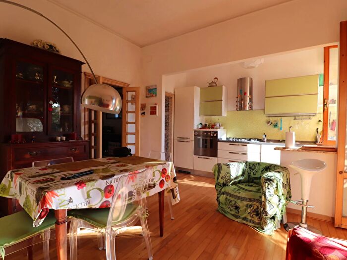 Appartamento con 6 locali in vendita in Siena in Periferia Nord Acquacalda, Siena