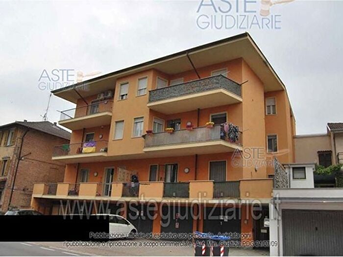 Appartamento con 7 locali in vendita in Via Padana Ovest a Quattordio al Italia, Quattordio