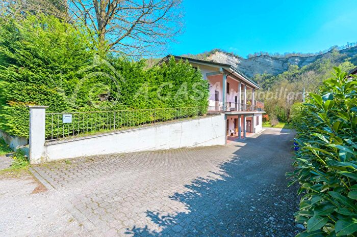 Appartamento trilocale in vendita in Medesano