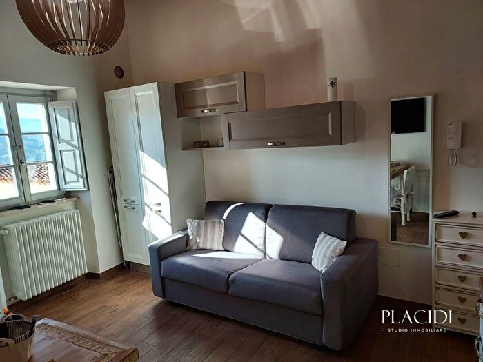 Appartamento bilocale in affitto in Duomo Fontana Luminosa, LAquila