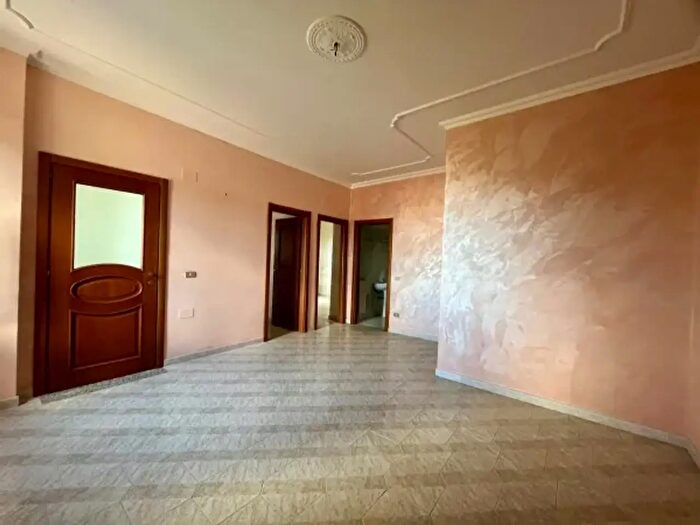 Appartamento trilocale in vendita in Via del Condotto, Poli