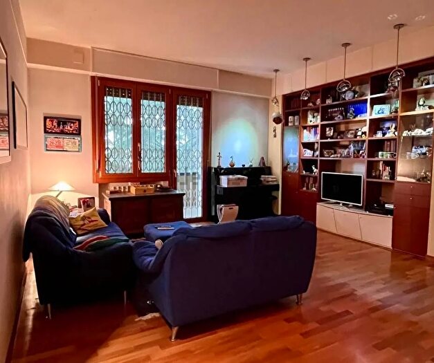 Appartamento quadrilocale in vendita in Via del Filarete Firenze, Firenze