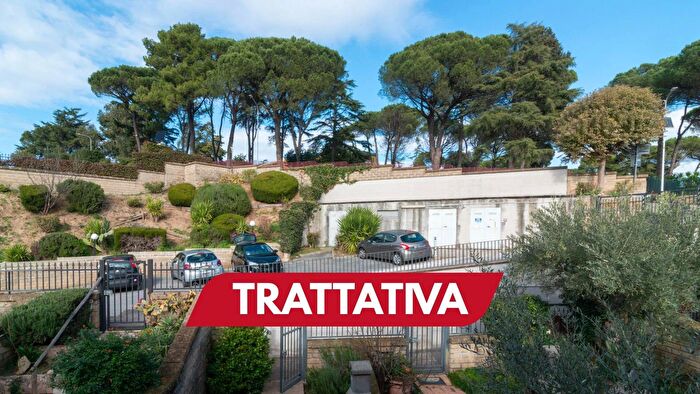Casa con 5 locali in vendita in Castelnuovo Di Porto