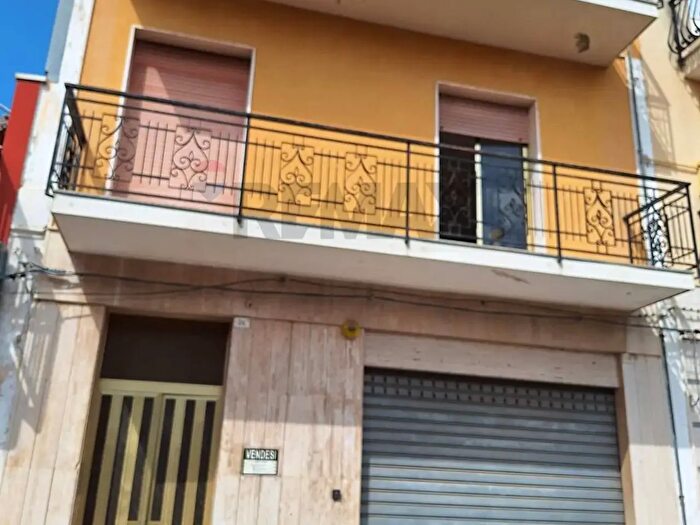 Appartamento trilocale in vendita in Via Torino, Floridia