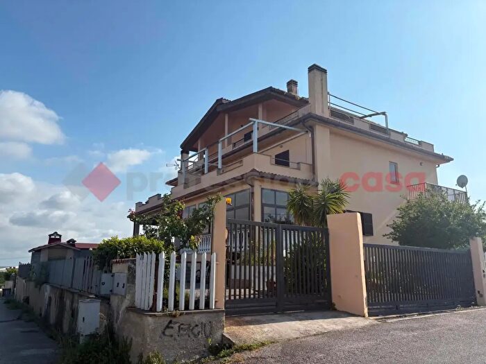 Appartamento bilocale in vendita in Via Taburno, Aprilia